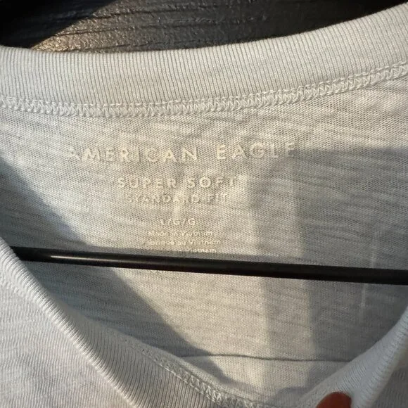 American Eagle Super Soft Mens Lightweight Tshirt Eggshell Blue Large - Picture 2 of 4